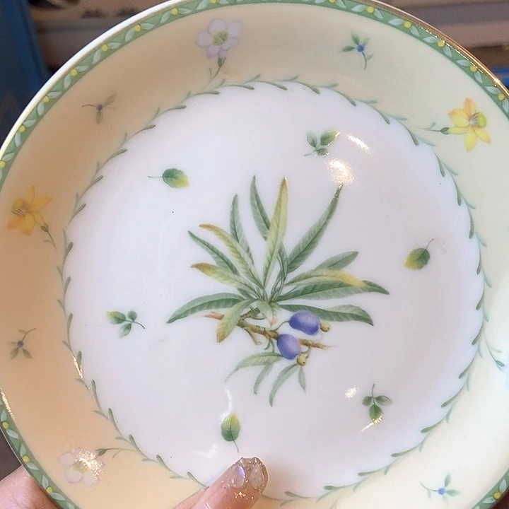 瓷片哈哈哈哈哈哈哈嗨