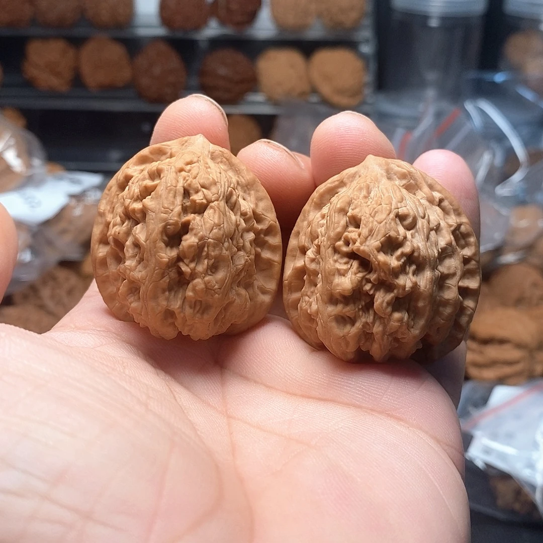 文玩核桃蚂蚁沟38-221