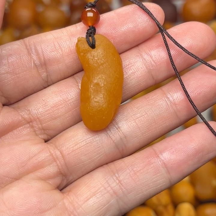 琥珀未镶嵌裸石天然蜜蜡吊坠
