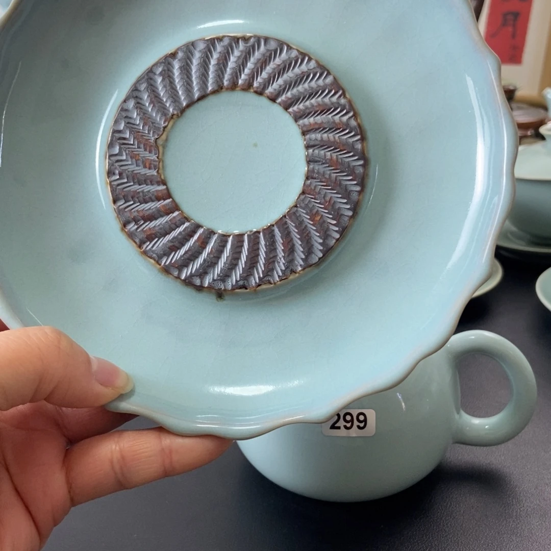 段***麟微瑕天青釉盘子壶承