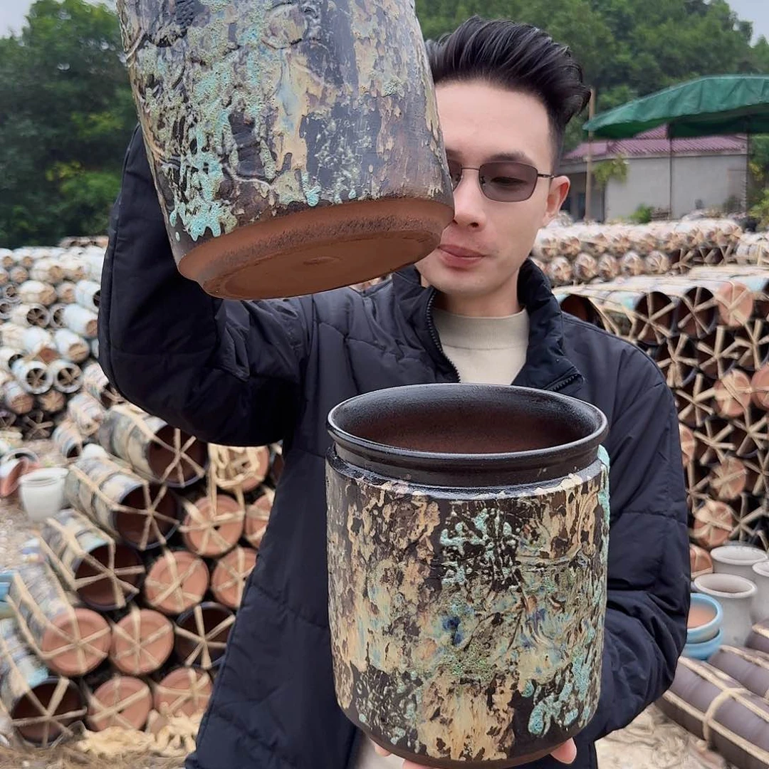 紫砂花盆口20.5高23（两个石榴