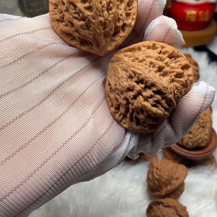 吊坠文玩核桃46尺寸虎头王