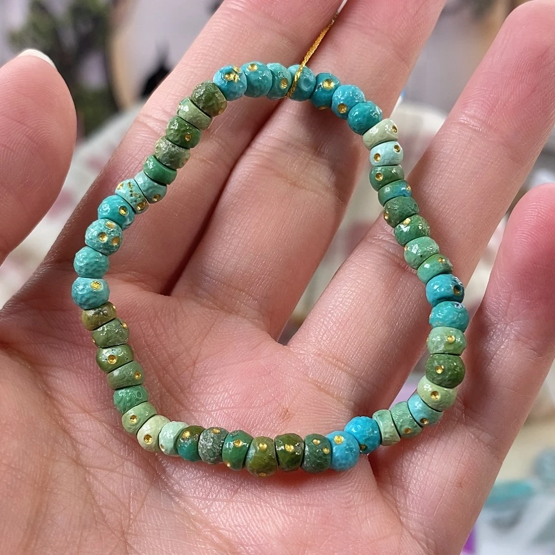 绿松石未镶嵌珠宝奇石