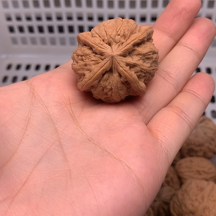 l***n吊坠文玩核桃文玩核桃