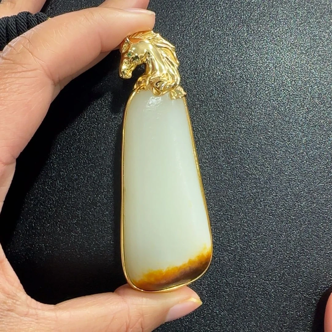 和田玉未镶嵌挂件