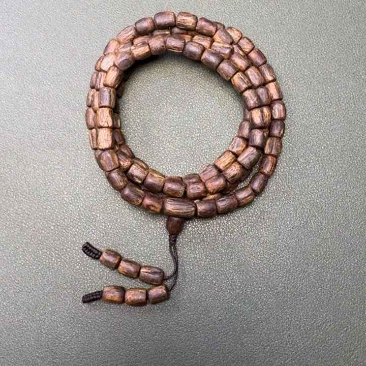 沉香手串海南张勺子树心油沉水老料28克