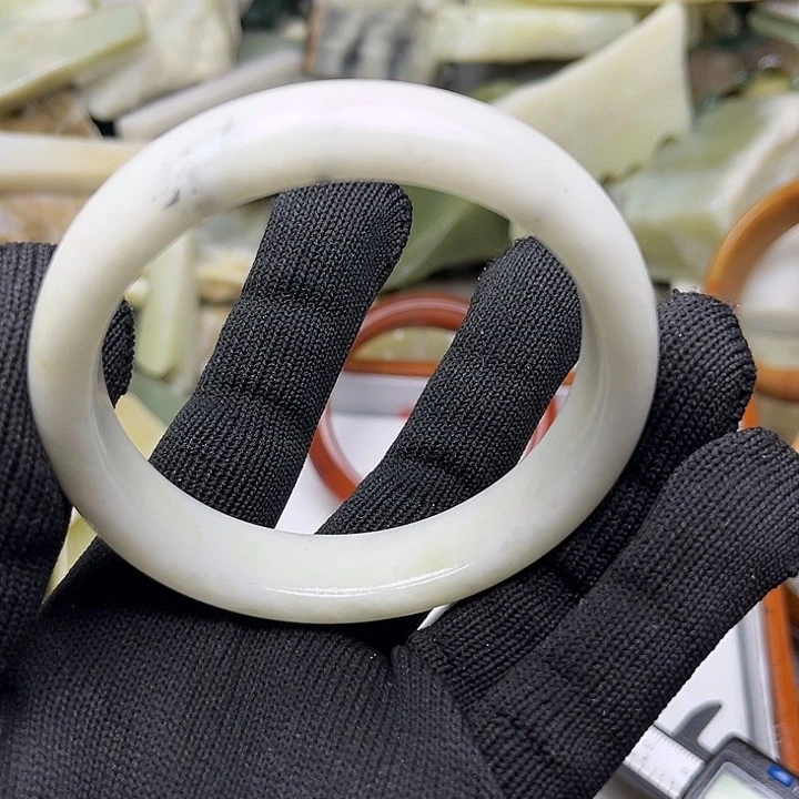 未镶嵌和田玉珠宝奇石伊**仓