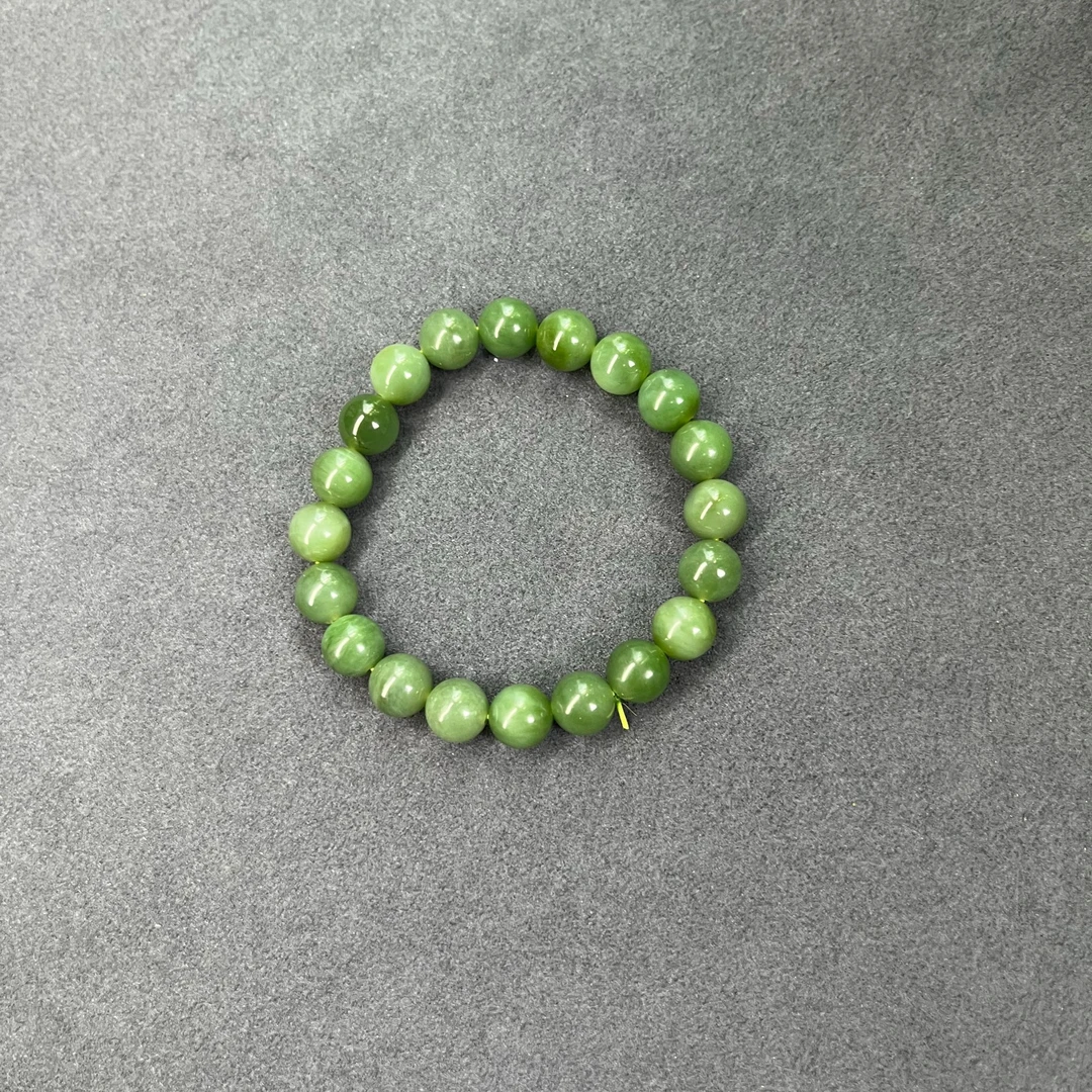 天然和田玉碧玉粉绿卡9mm微猫眼手串