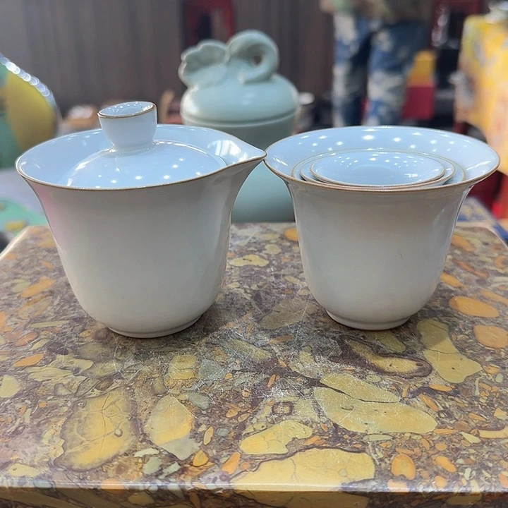 汝瓷一套。。。品茗。。品茗