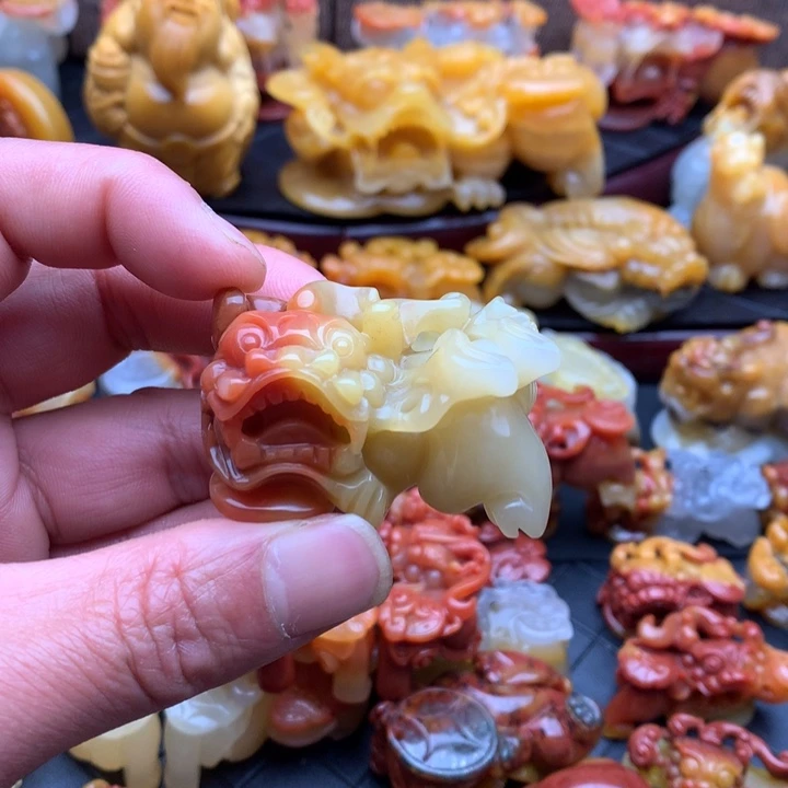 石英质玉（黄龙玉）黄龙玉貔貅未镶嵌白*