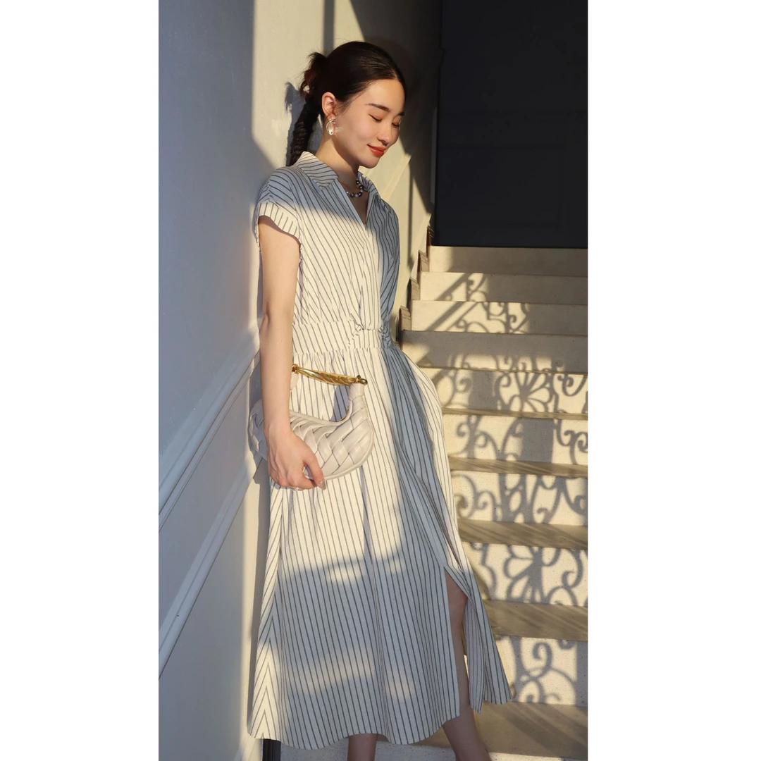 HELA AOMI“条纹”复古条纹设计感御姐风显瘦连衣裙CY5BB72634