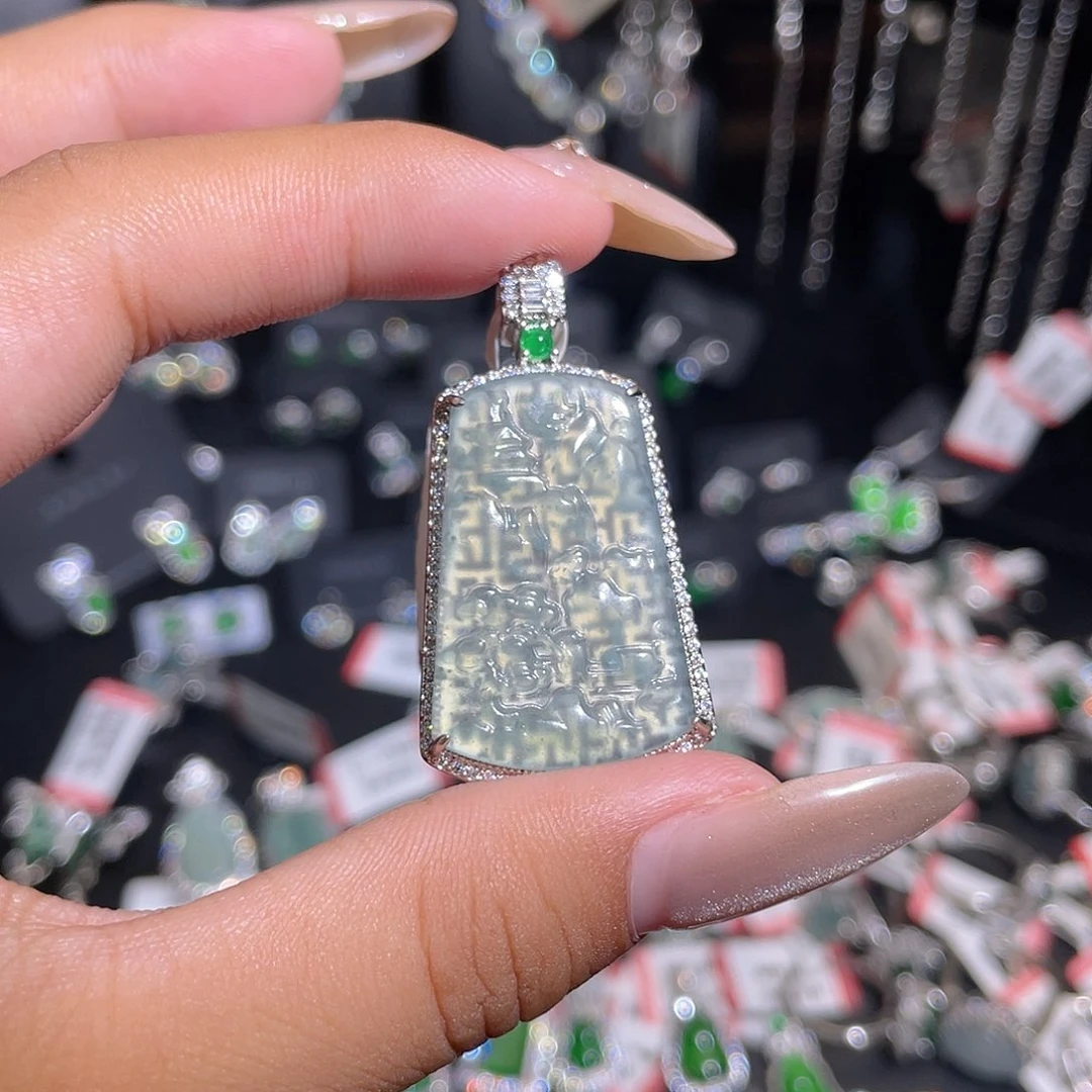 吊坠(不含链)未镶嵌翡翠