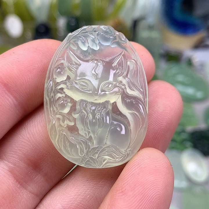 蛇纹石玉挂坠未镶嵌