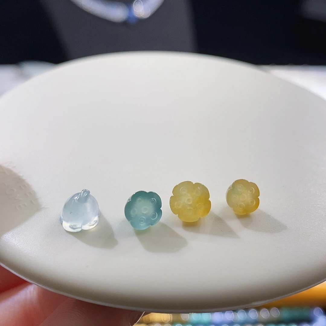 翡翠散珠莲蓬四颗