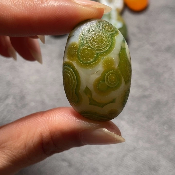 玛瑙/玉髓未镶嵌珠宝奇石