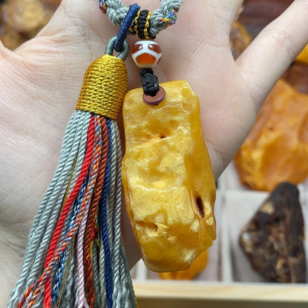 琥珀珠宝奇石未镶嵌