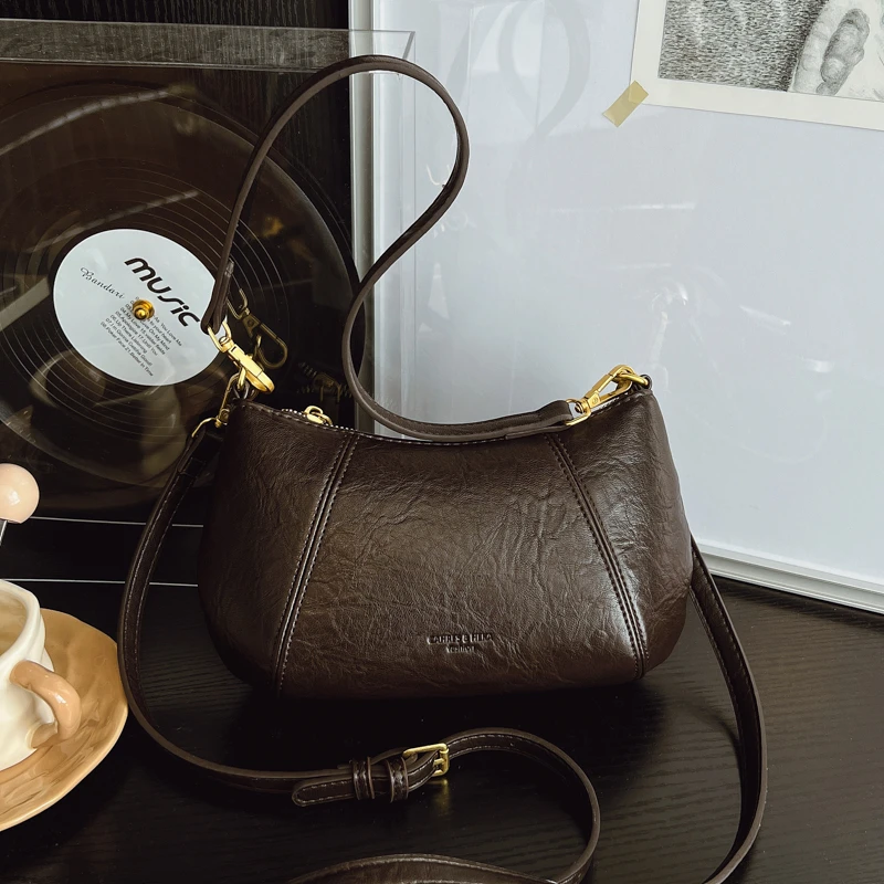 高级感简约气质韩版包包2025年超火小众设计女通勤爆款斜挎单肩包