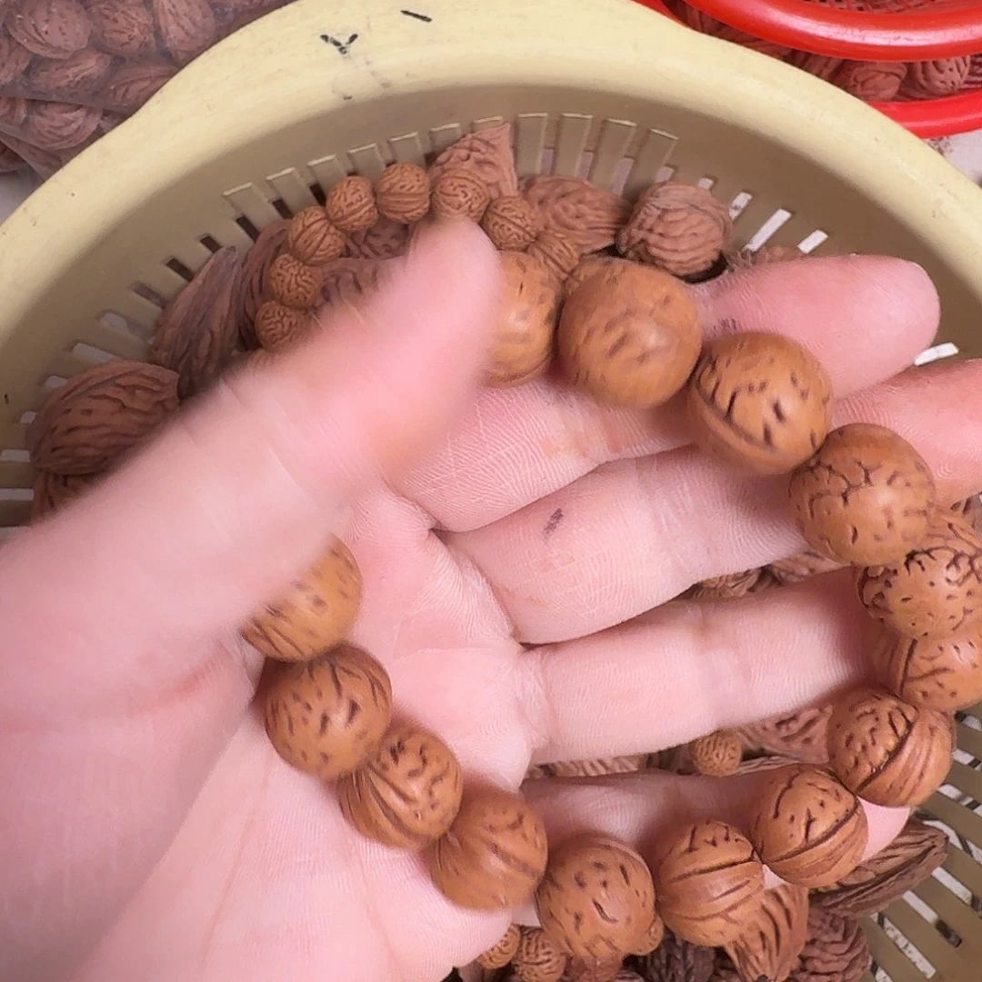精品桃核手串光珠