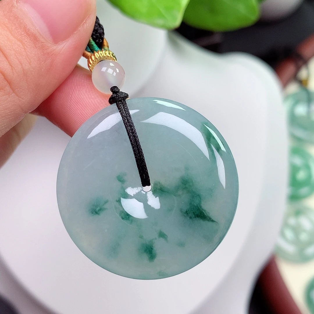 翡翠未镶嵌颈饰平安扣32.7x6.3mm