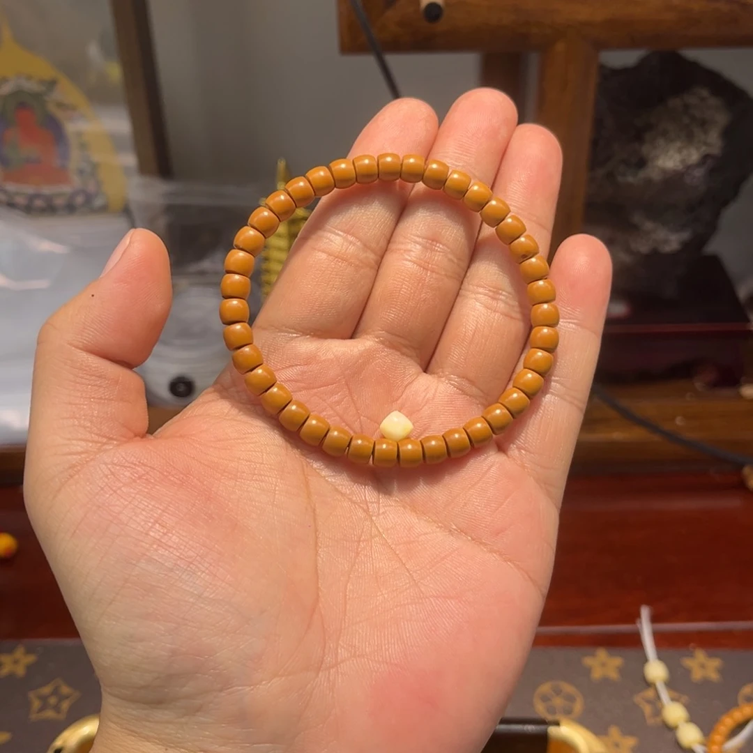 橄榄核吊坠核尖微瑕尺寸随机