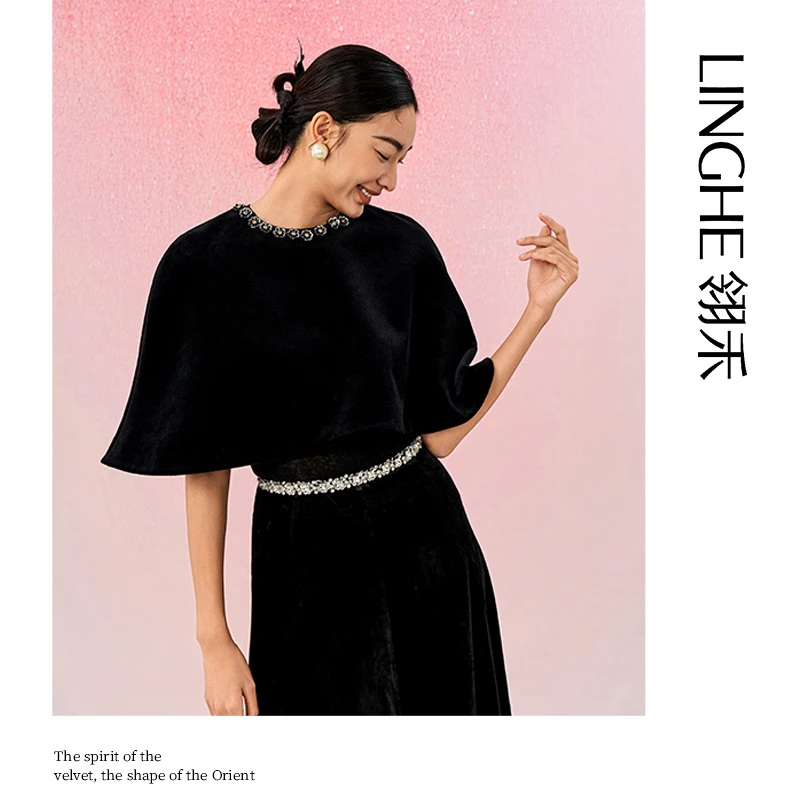 翎禾LINGHE-「浮春绘」时尚轻奢高贵气质复古设计款黑色丝绒斗篷