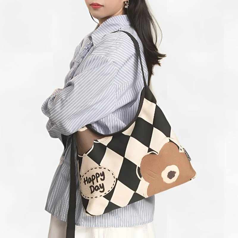 艺术鸭插画师新款菱格油画花童趣可爱斜跨单肩日常通勤休闲布艺包