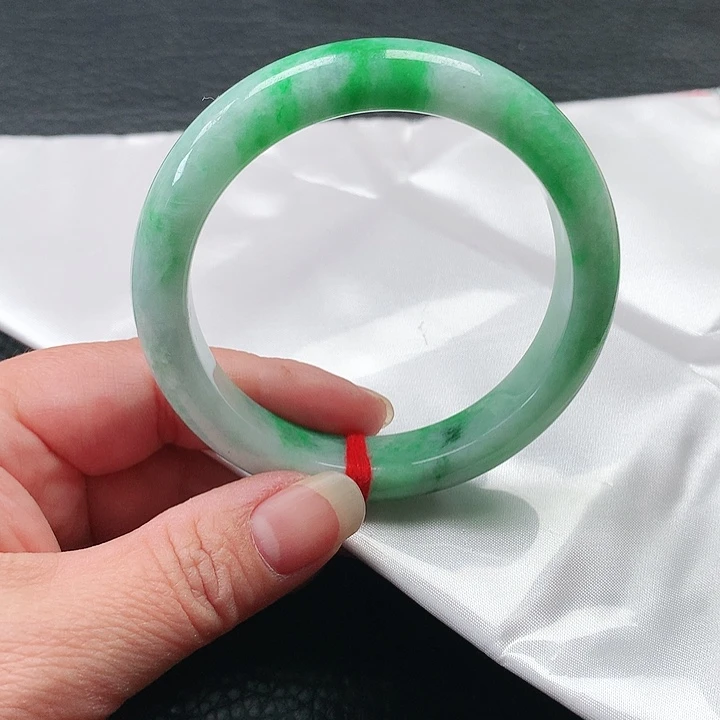 翡翠手镯未镶嵌翡翠006