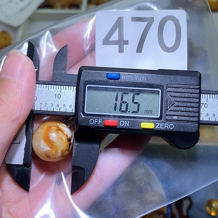 未镶嵌琥珀珠宝奇石