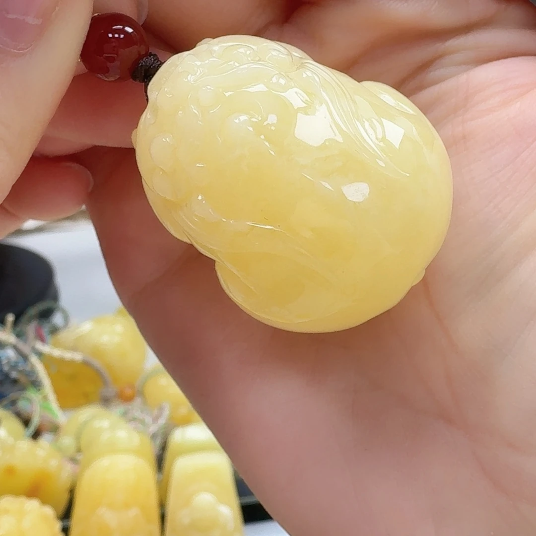 琥珀未镶嵌珠宝奇石