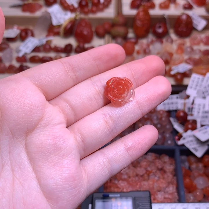 南红玛瑙未镶嵌珠宝半成品玫瑰花