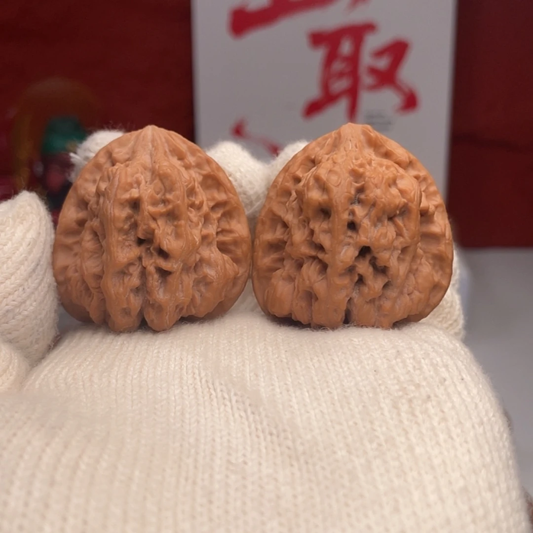 文玩核桃吊坠R****g金蟾王40