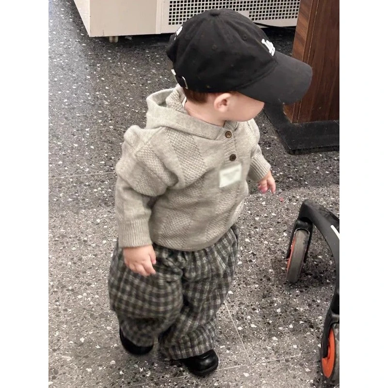 韩国童装秋冬新款浅灰色针织连帽毛衣儿童格子直筒裤两件套潮