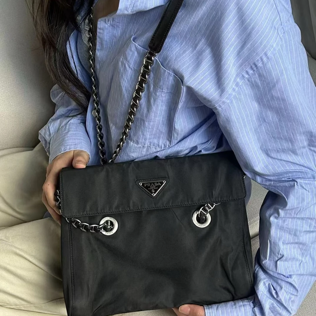 99新 Prada/普拉达 prada降落伞单肩包/99新/优选