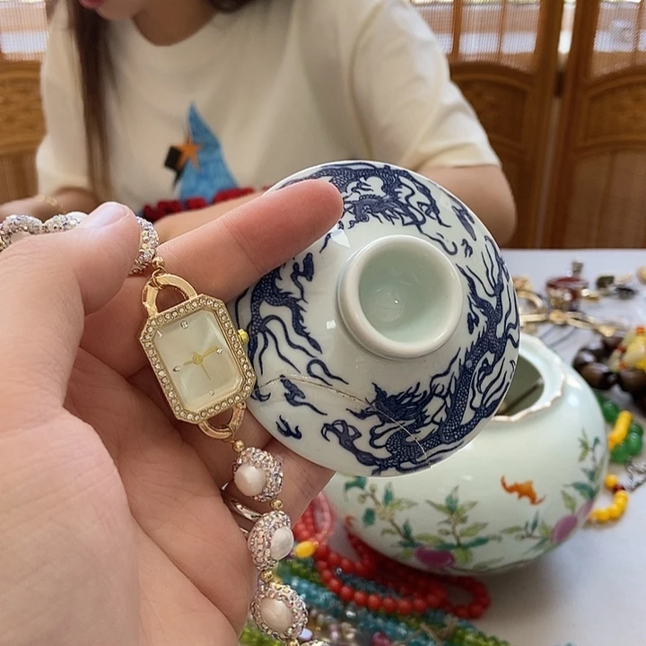 瓷片哈哈哈给哈哈哈哈哈哈哈