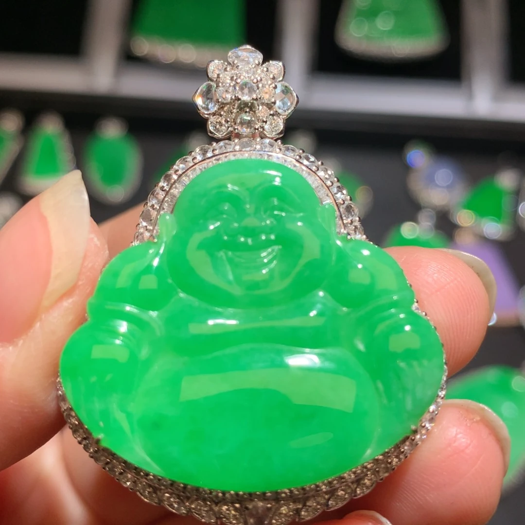 翡翠颈饰18K金镶嵌翡翠