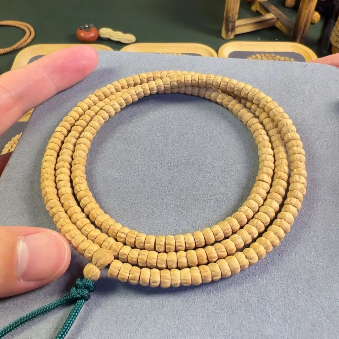 【闪购商品】吊坠柏香籽/百香籽热振黄油皮药片1号