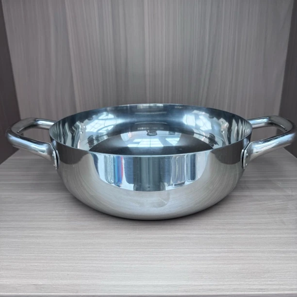 （微瑕无盖）不锈钢一体鸳鸯清汤锅多层钢30cm大口径双耳火锅