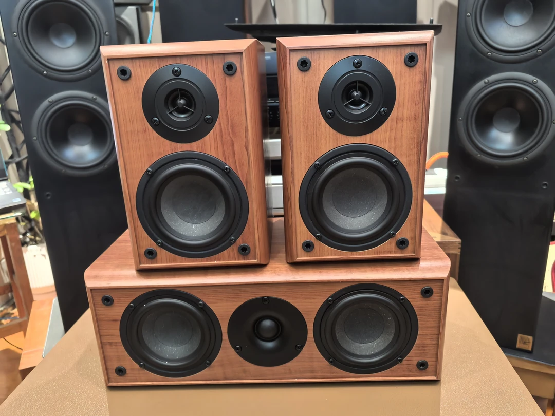 8新  ZB中环 成色一般 运费自理不支持7天无理由退换货