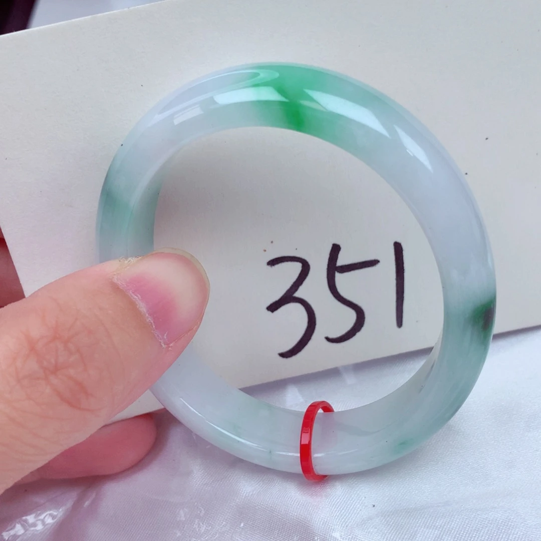 翡翠未镶嵌手镯（贵妃镯）翡翠