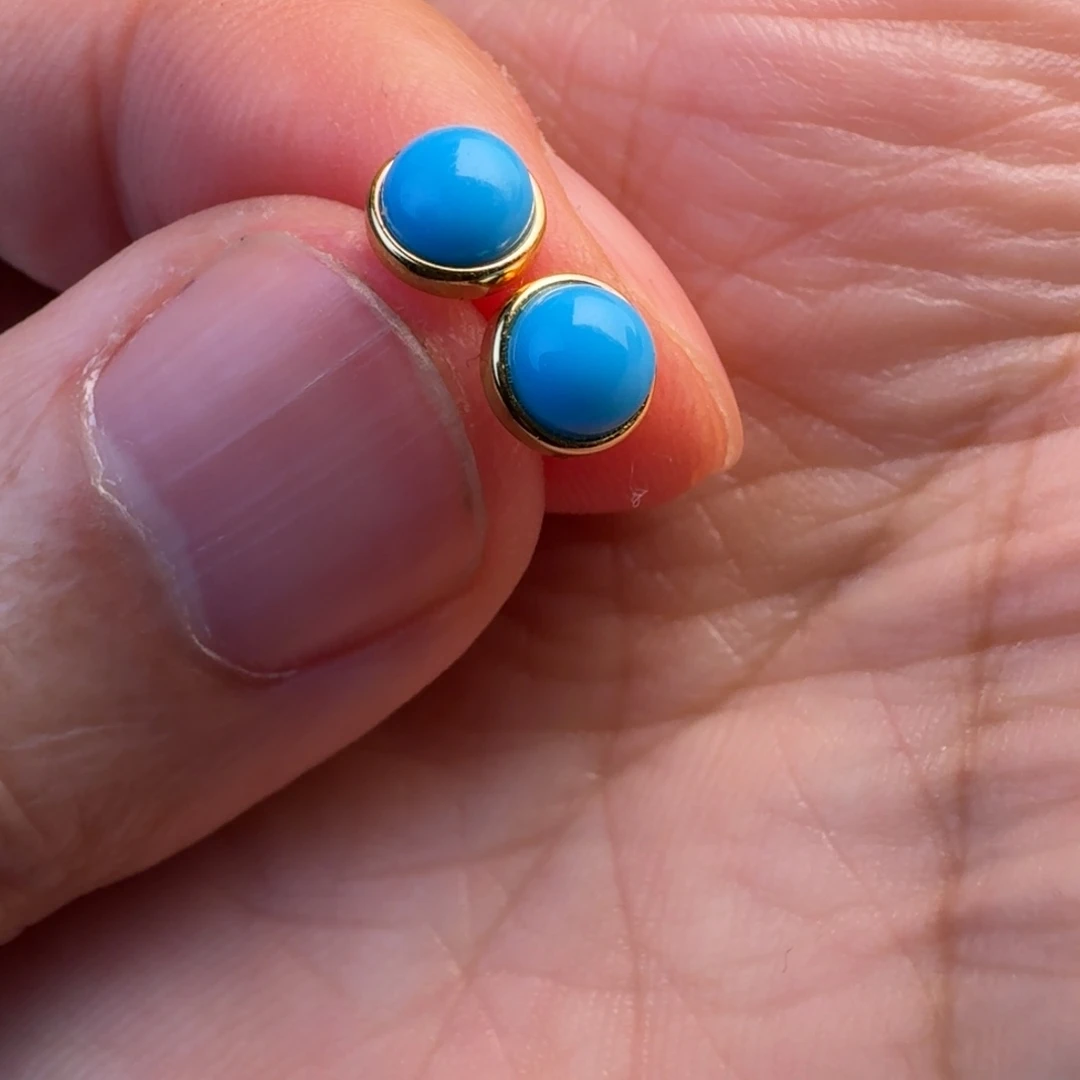 925银玻璃天蓝色极简耳钉5.7mm