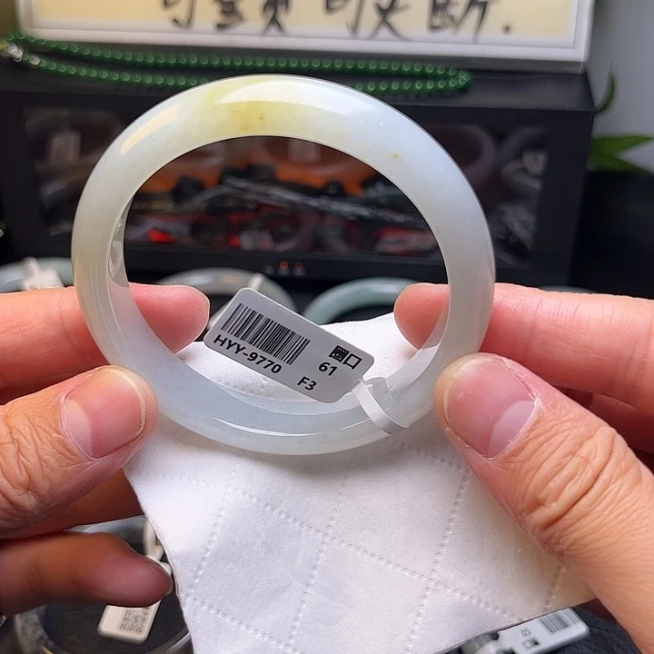 翡翠未镶嵌手镯手镯