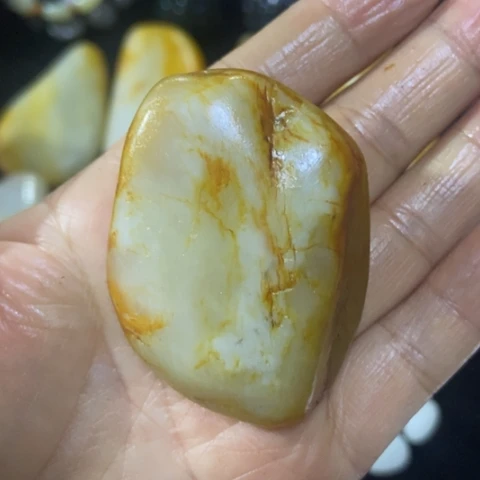 和田玉（糖玉）未镶嵌挂件