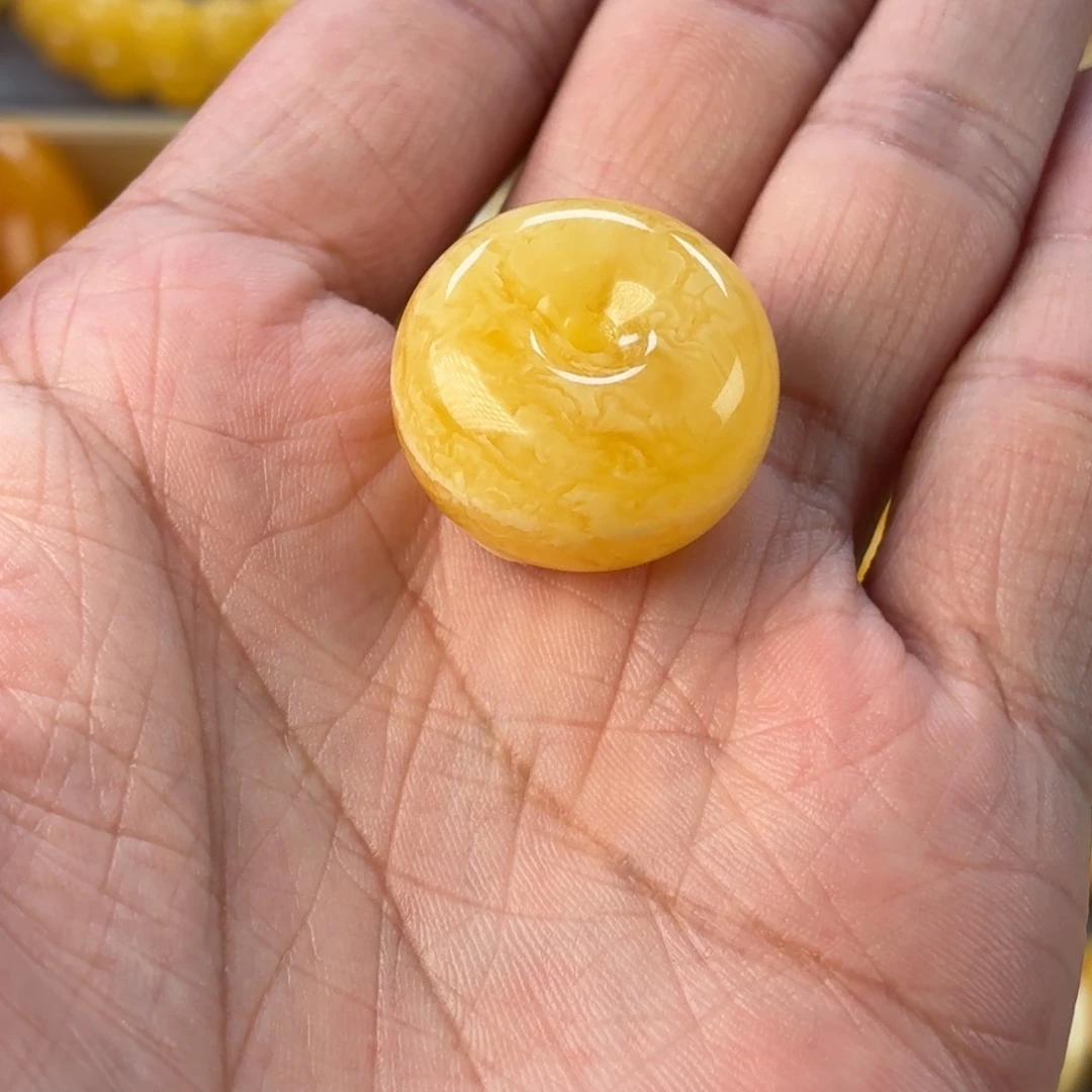 大***儿裸石琥珀银S925镶嵌扣子