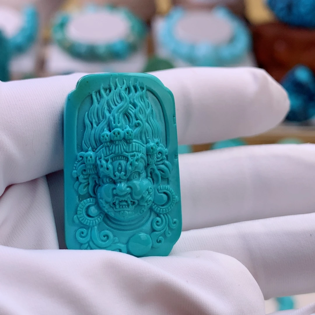 绿松石18K金镶嵌挂件