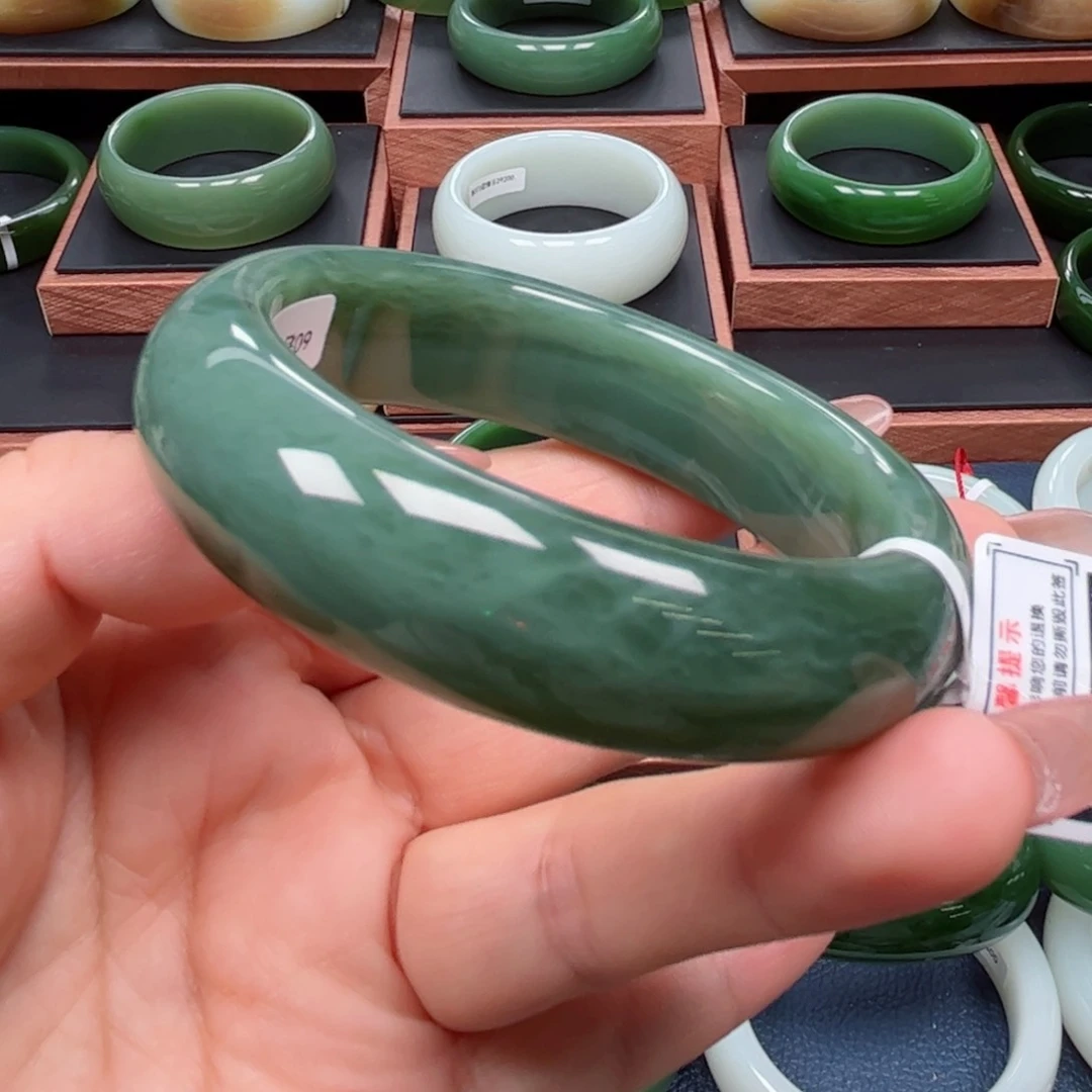 未镶嵌手镯和田玉（碧玉）5859圈口