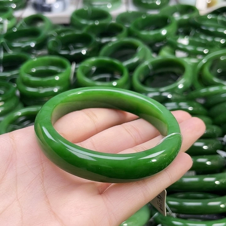 未镶嵌手镯和田玉（碧玉）