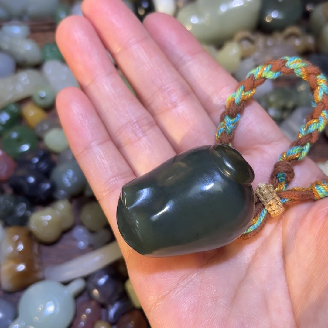 和田玉未镶嵌珠宝半成品