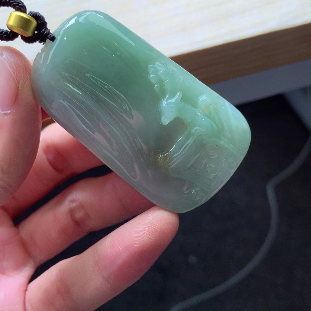 翡翠颈饰未镶嵌吊坠