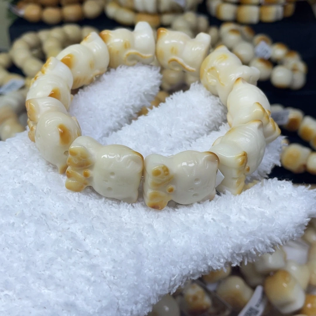 吊坠菩提根/象牙果10.29.20微笑心老虎