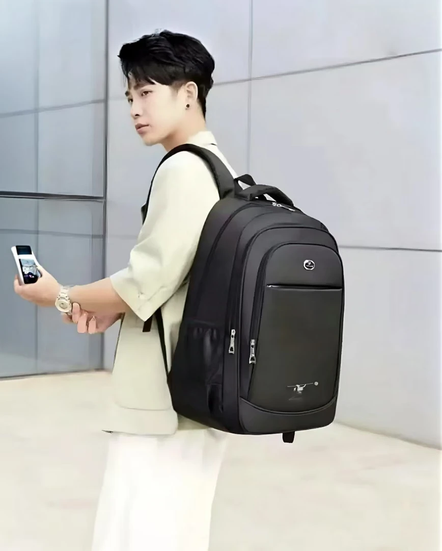 简约时尚休闲通勤风双肩潮流背包